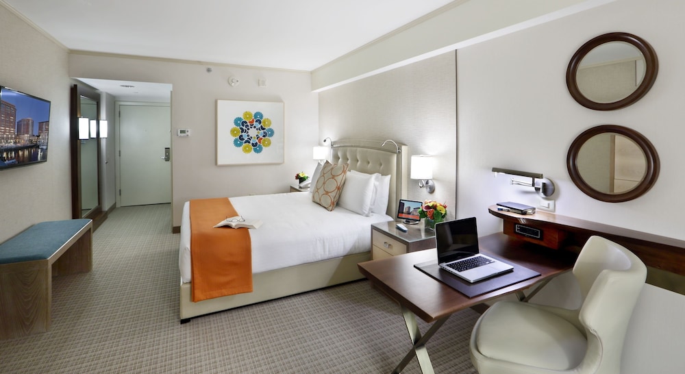 Seaport Hotel Boston — Hotel rooms in Boston, Massachusetts