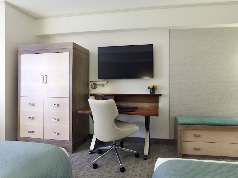 Seaport Hotel Boston — Hotel rooms in Boston, Massachusetts