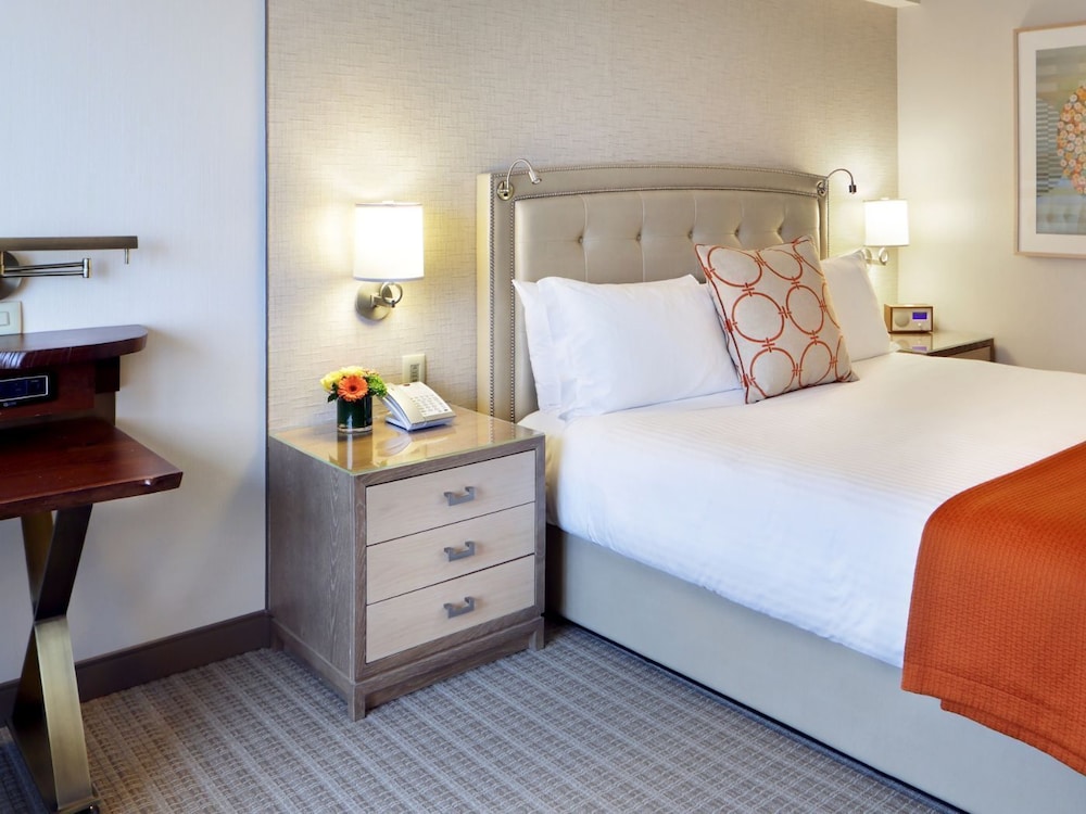Seaport Hotel Boston — Hotel rooms in Boston, Massachusetts