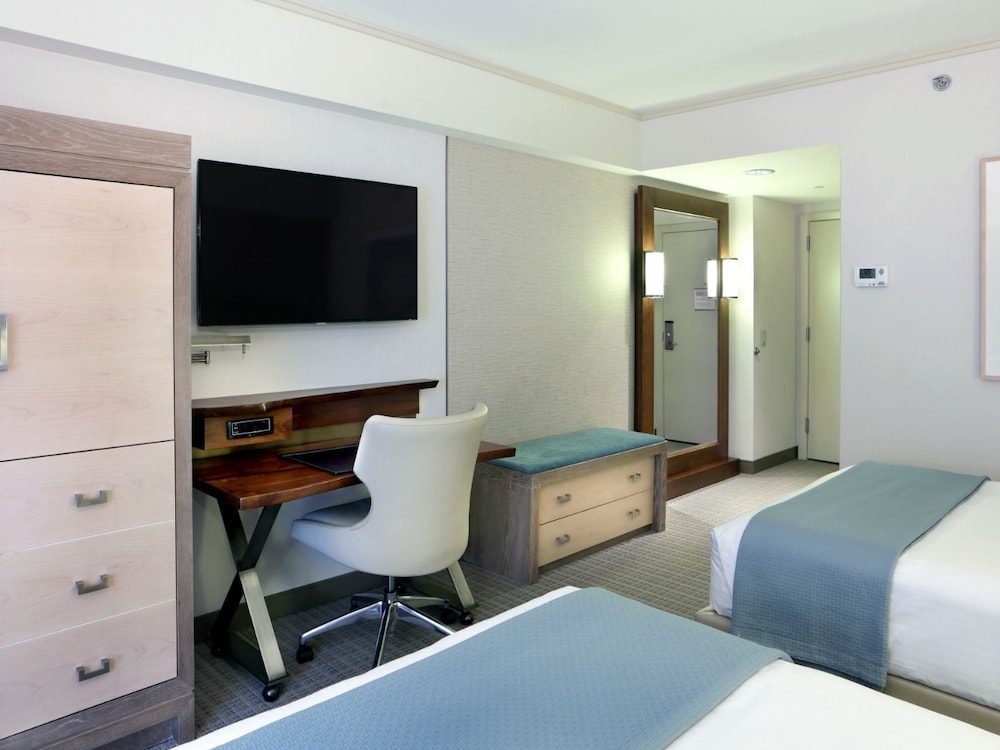 Seaport Hotel Boston — Hotel rooms in Boston, Massachusetts