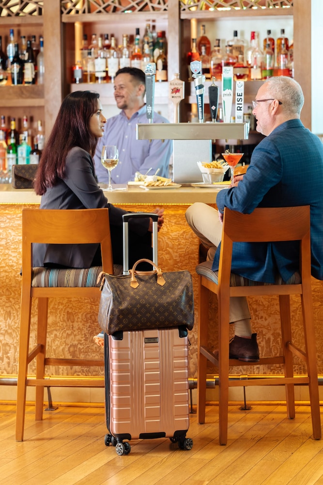 Seaport Hotel Boston — Restaurant & bars in Boston, Massachusetts