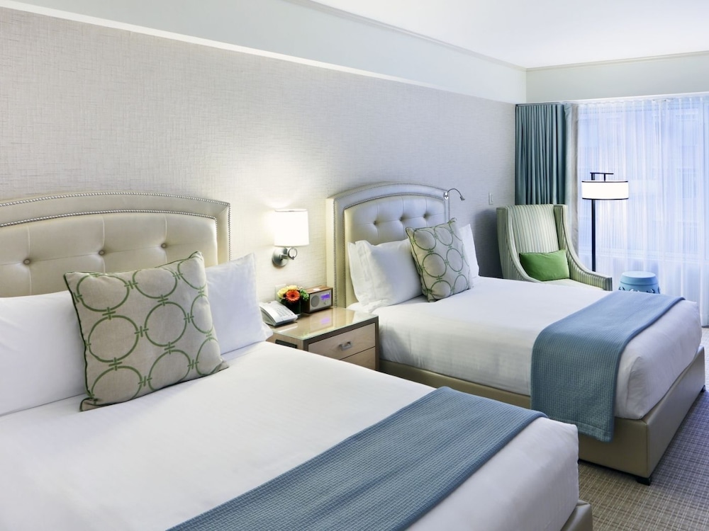 Seaport Hotel Boston — Hotel rooms in Boston, Massachusetts