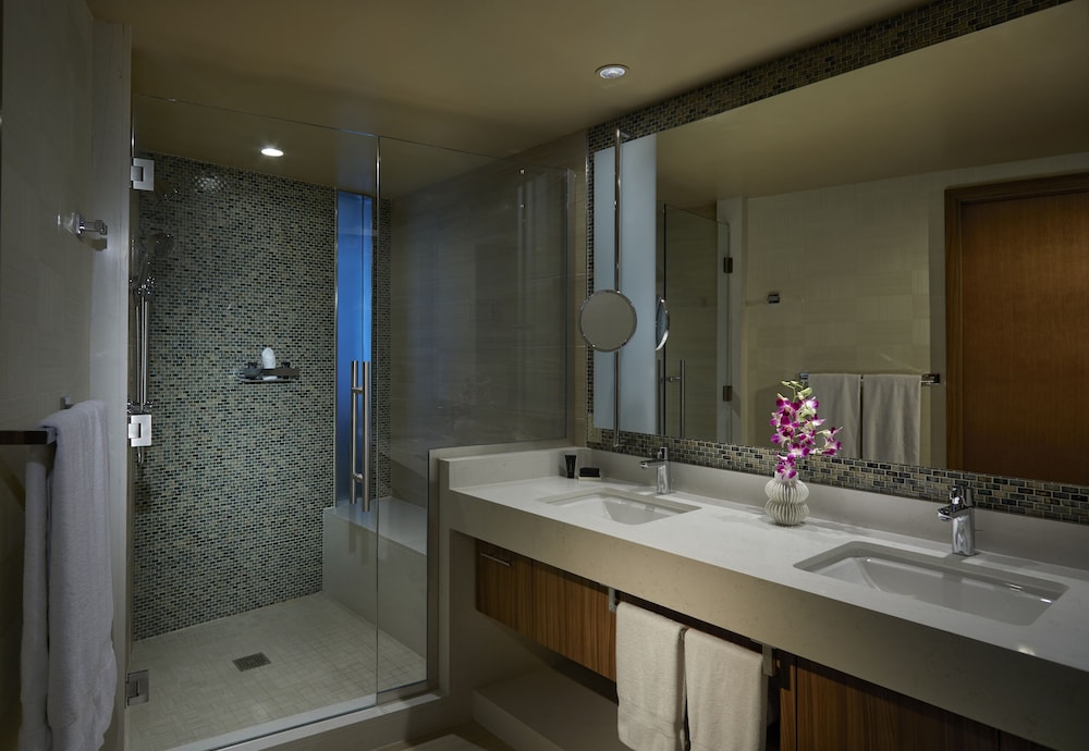 Seminole Hard Rock Hotel & Casino Tampa — Hotel rooms in Tampa, Florida