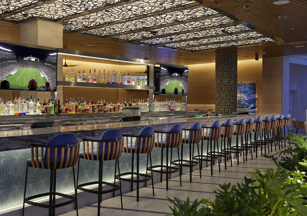 Seminole Hard Rock Hotel & Casino Tampa — Restaurant & bars in Tampa, Florida