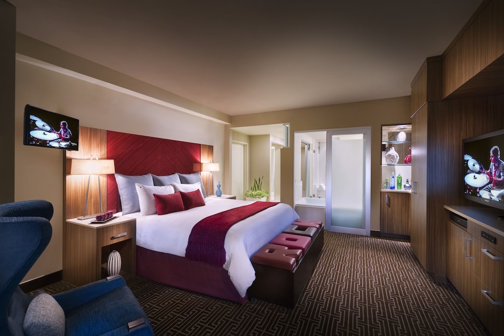 Seminole Hard Rock Hotel & Casino Tampa — Hotel rooms in Tampa, Florida