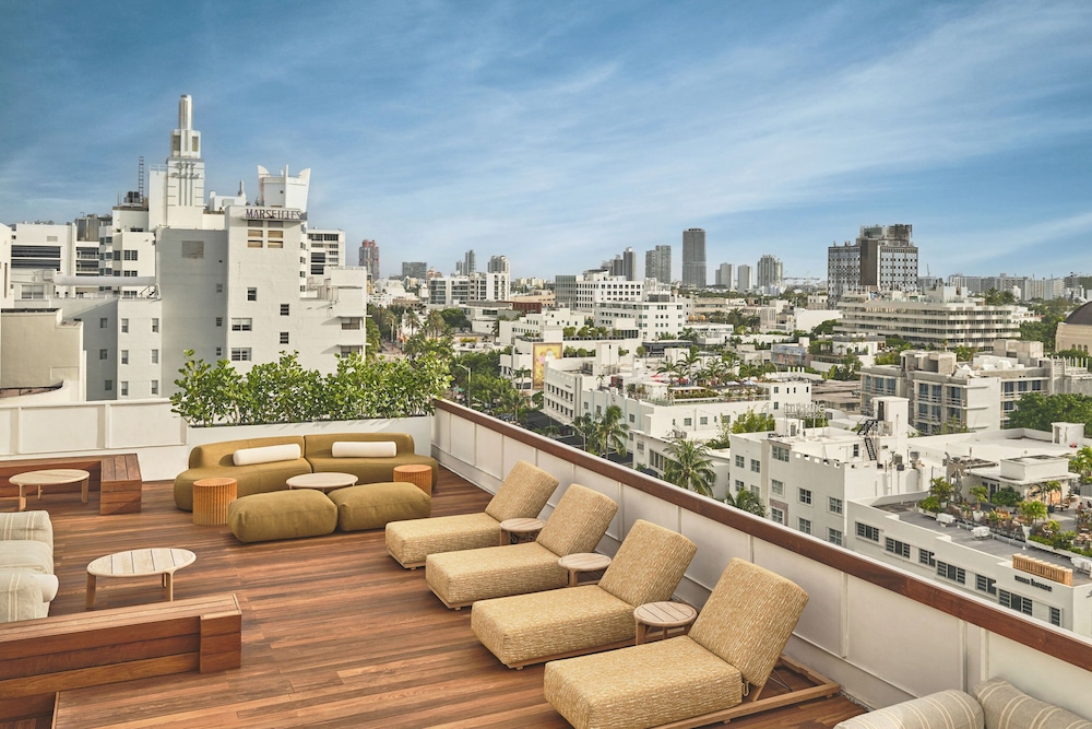 The Shelborne By Proper, a Member of Design Hotels — Hotel building in Miami, Florida