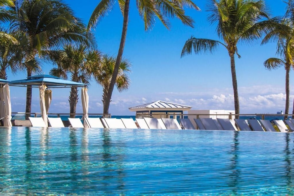 B Ocean Resort Fort Lauderdale Beach — Pool in Fort Lauderdale, Florida