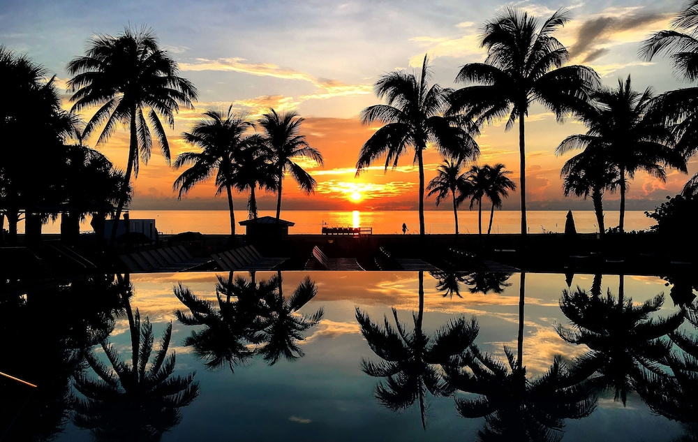 B Ocean Resort Fort Lauderdale Beach — Pool in Fort Lauderdale, Florida