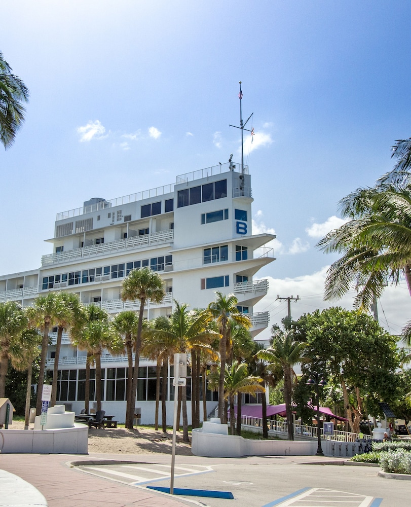 B Ocean Resort Fort Lauderdale Beach — Outdoor in Fort Lauderdale, Florida