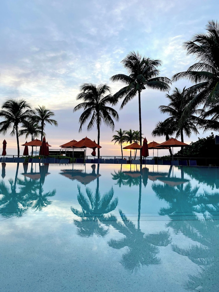 B Ocean Resort Fort Lauderdale Beach — Pool in Fort Lauderdale, Florida