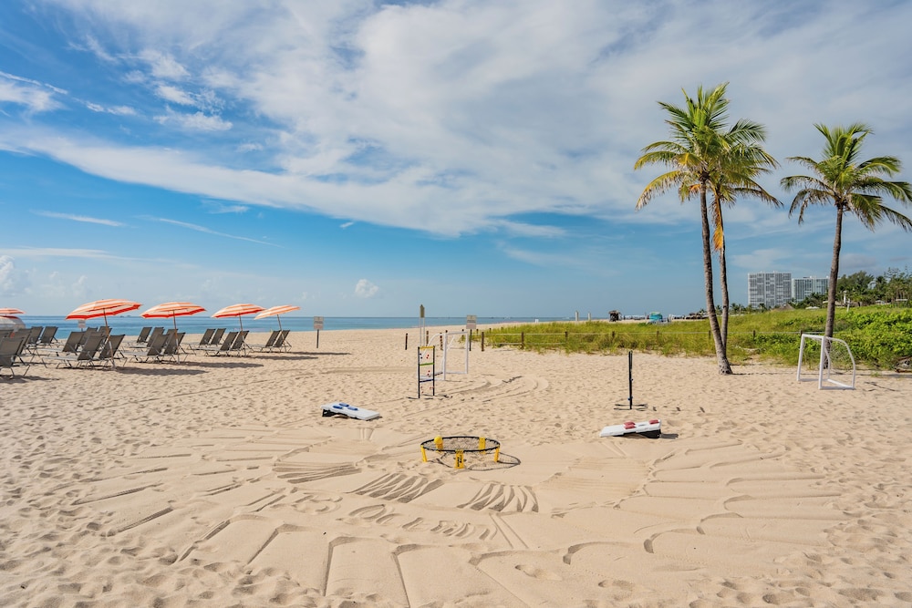 B Ocean Resort Fort Lauderdale Beach — Outdoor in Fort Lauderdale, Florida