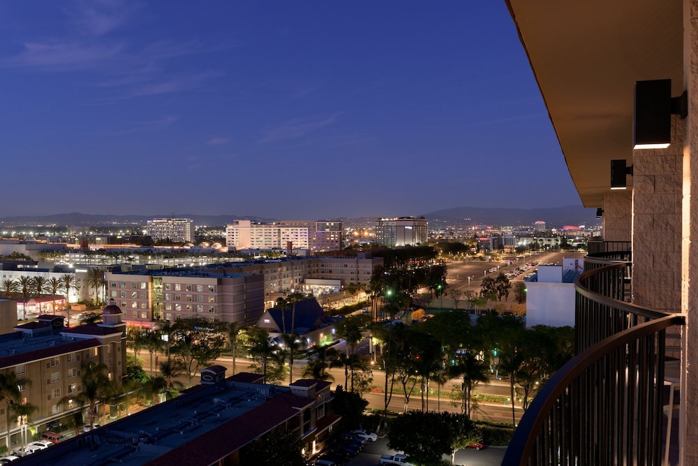 Sheraton Park Hotel at the Anaheim Resort — Attractions in the area in Anaheim, California
