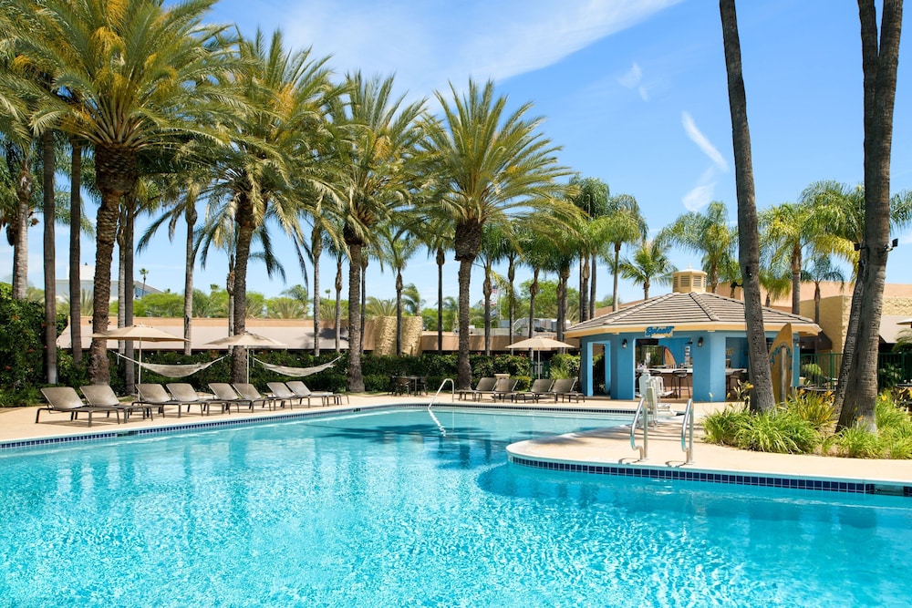 Sheraton Park Hotel at the Anaheim Resort — Swimming pool in Anaheim, California