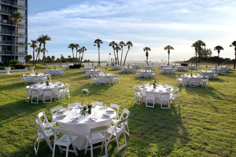 Clearwater Beach Sheraton Resort on Sand Key — Hotel building in Clearwater, Florida