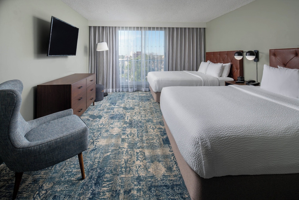Four Points by Sheraton Suites Tampa Airport Westshore — Hotel rooms in Tampa, Florida