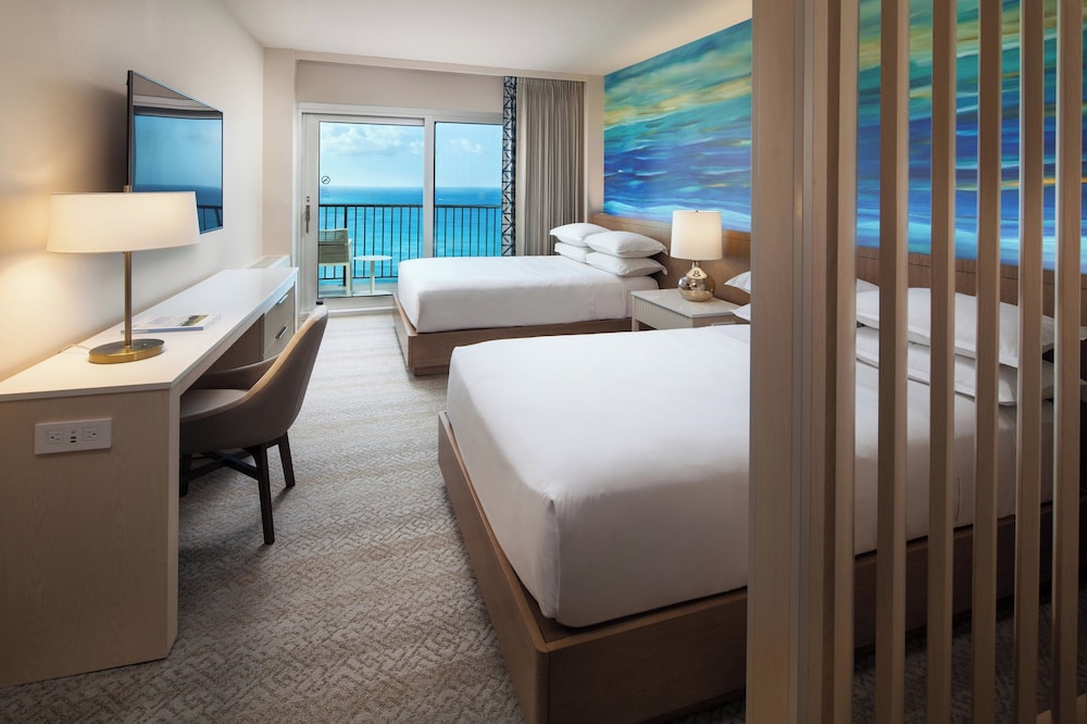 Sheraton Waikiki Beach Resort — Hotel rooms in Honolulu, Hawaii