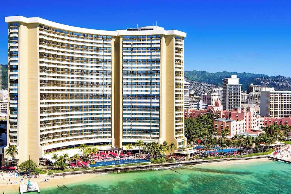 Sheraton Waikiki Beach Resort — Main photo in Honolulu, Hawaii