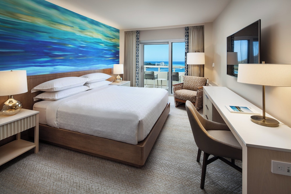 Sheraton Waikiki Beach Resort — Hotel rooms in Honolulu, Hawaii
