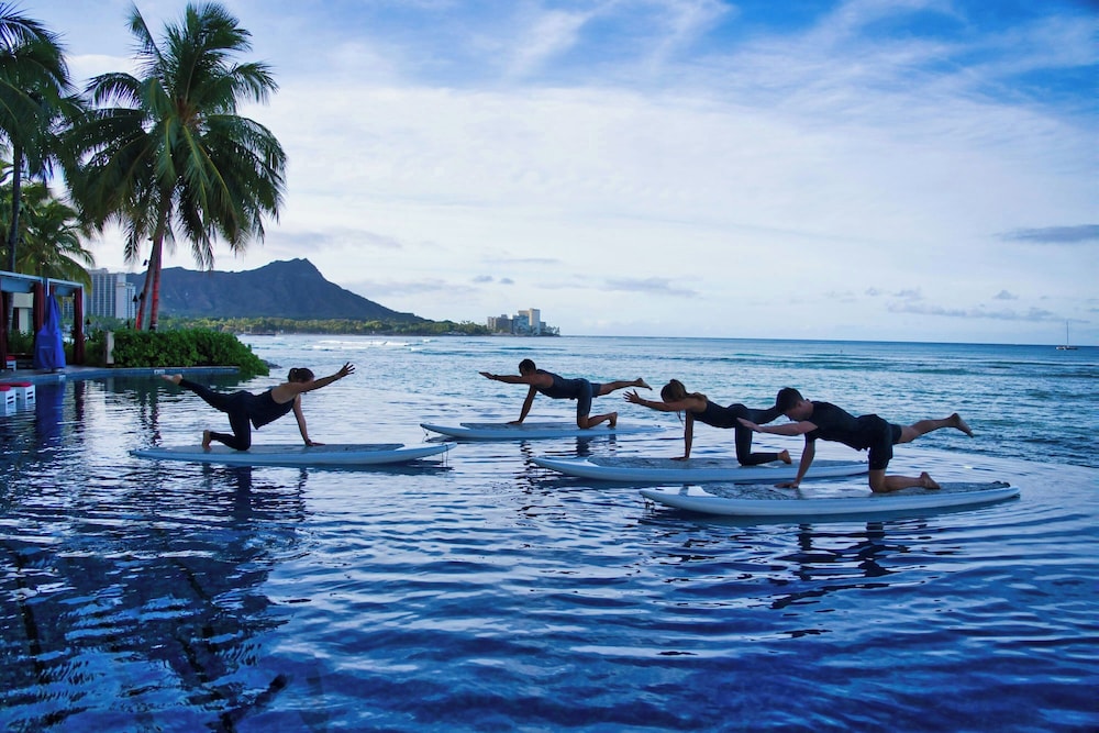 Sheraton Waikiki Beach Resort — Sports & recreation in Honolulu, Hawaii
