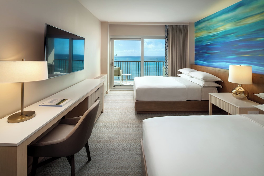 Sheraton Waikiki Beach Resort — Hotel rooms in Honolulu, Hawaii