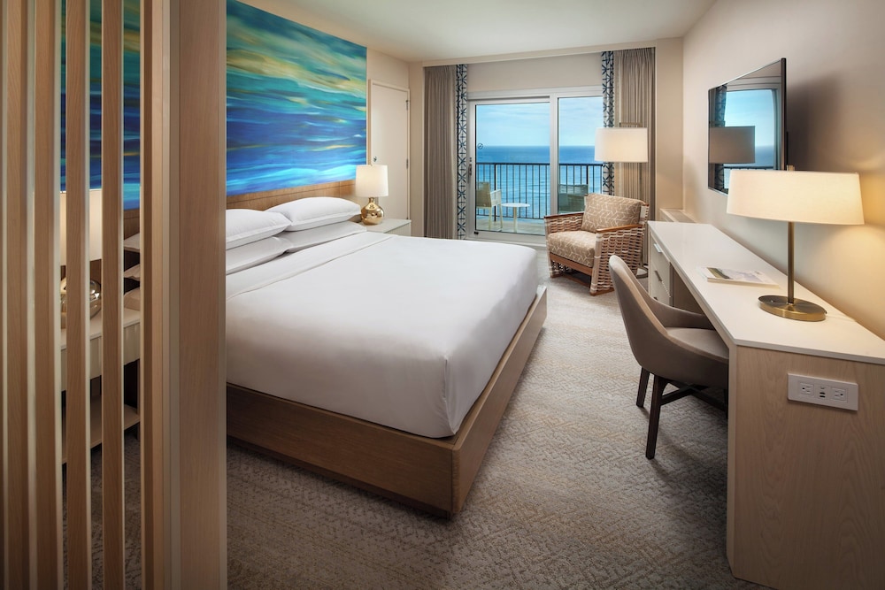 Sheraton Waikiki Beach Resort — Hotel rooms in Honolulu, Hawaii