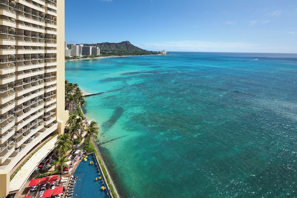 Sheraton Waikiki Beach Resort — Attractions in the area in Honolulu, Hawaii