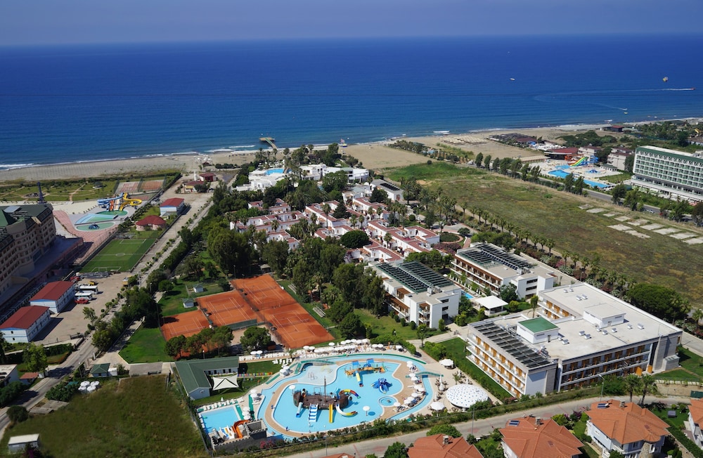 Club Kastalia Holiday Village - All Inclusive — Pool in Alanya