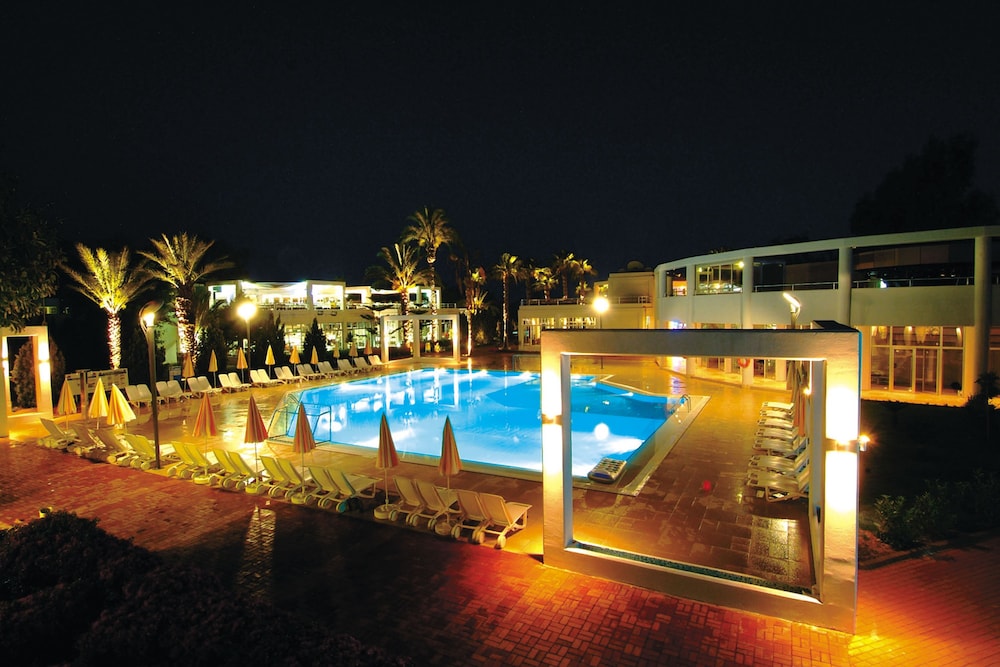 Club Kastalia Holiday Village - All Inclusive — Pool in Alanya