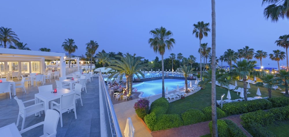 Club Kastalia Holiday Village - All Inclusive — Restaurant in Alanya