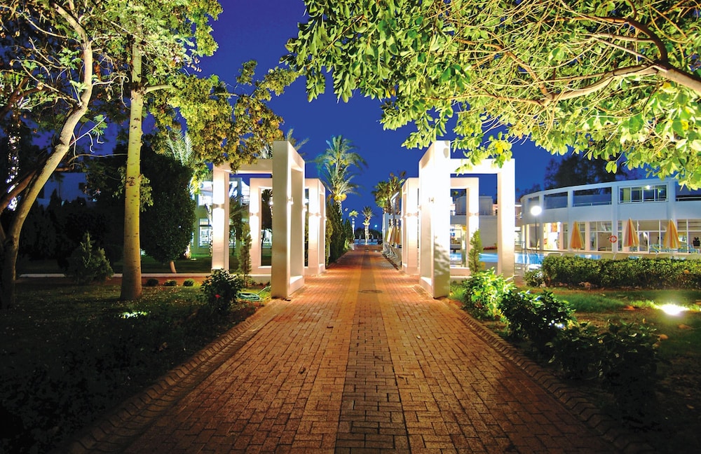 Club Kastalia Holiday Village - All Inclusive — Outdoor in Alanya