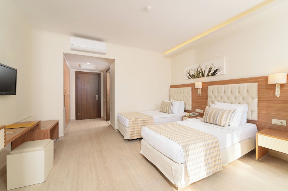 Sundia By Liberty Suncity - All inclusive — Hotel rooms in Fethiye, Mugla