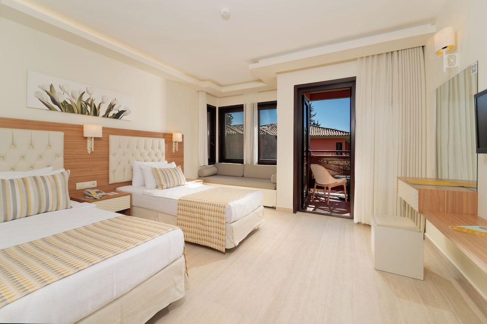 Sundia By Liberty Suncity - All inclusive — Hotel rooms in Fethiye, Mugla
