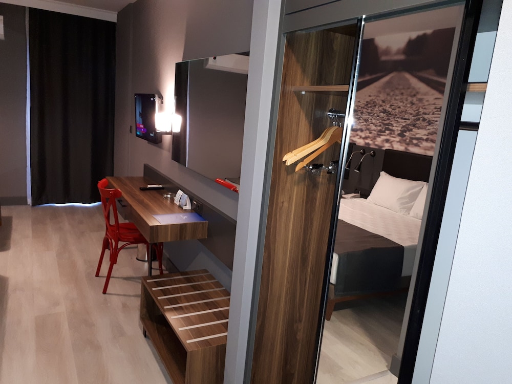 Ramira City Hotel - Adults Only — Hotel rooms in Alanya