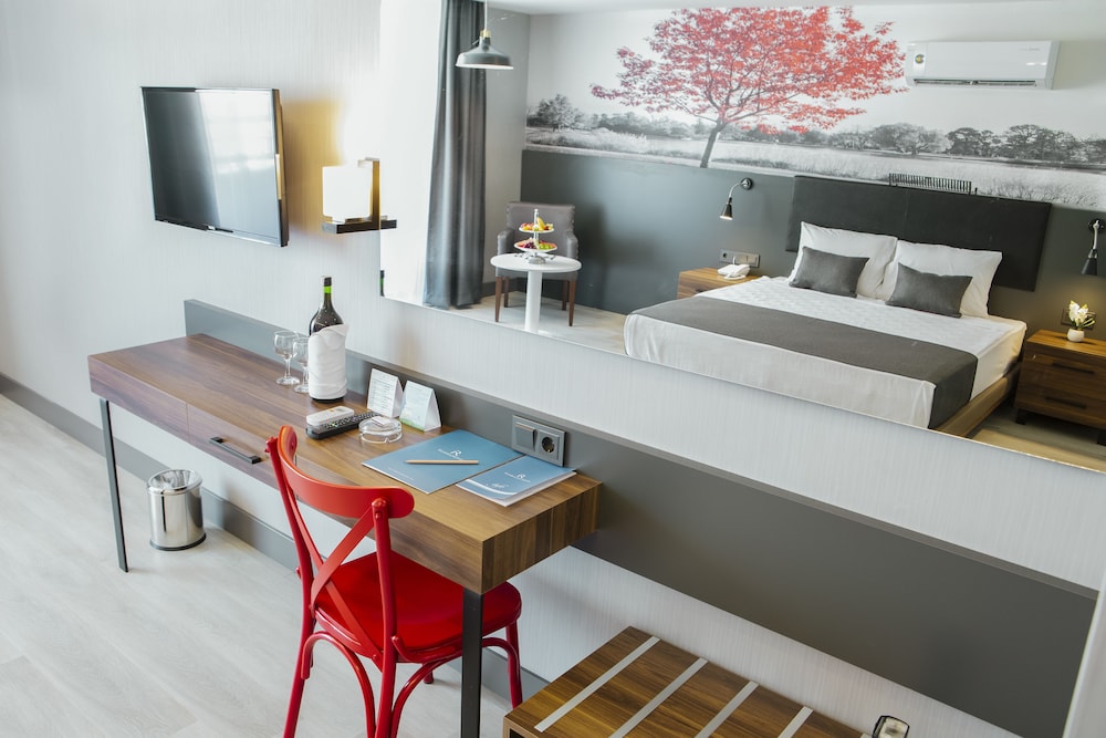 Ramira City Hotel - Adults Only — Hotel rooms in Alanya