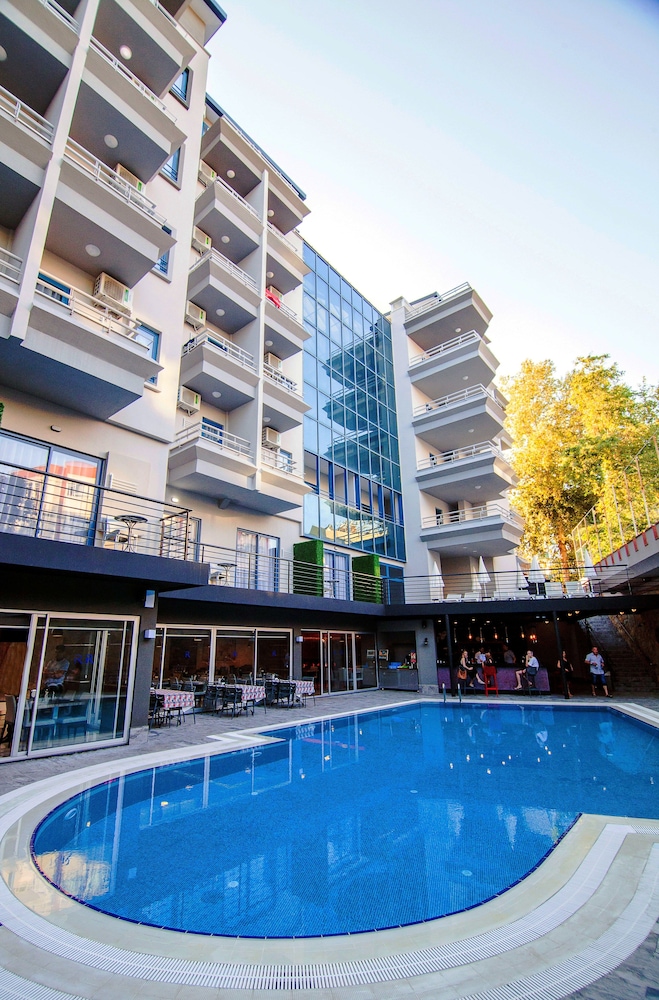 Ramira City Hotel - Adults Only — Hotel building in Alanya