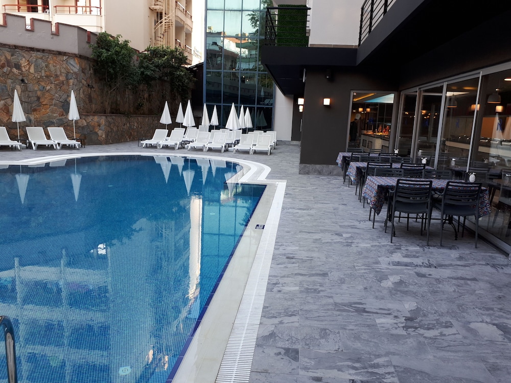 Ramira City Hotel - Adults Only — Swimming pool in Alanya