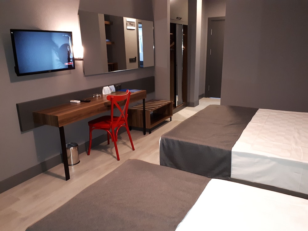 Ramira City Hotel - Adults Only — Hotel rooms in Alanya