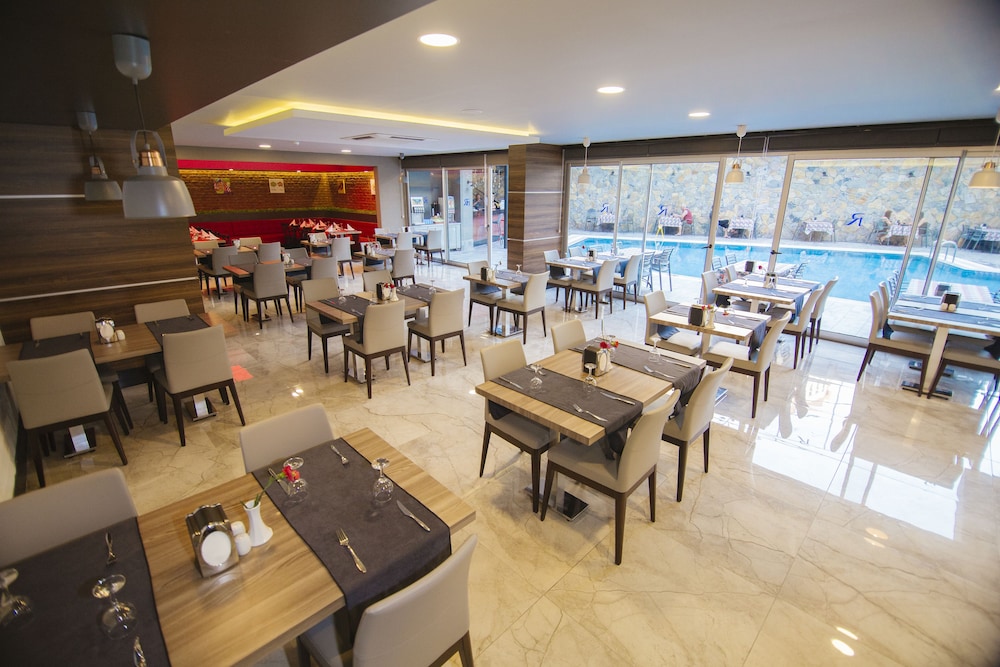 Ramira City Hotel - Adults Only — Restaurant & bars in Alanya