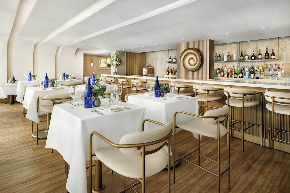 The Shoreham — Restaurant & bars in New York City, New York State