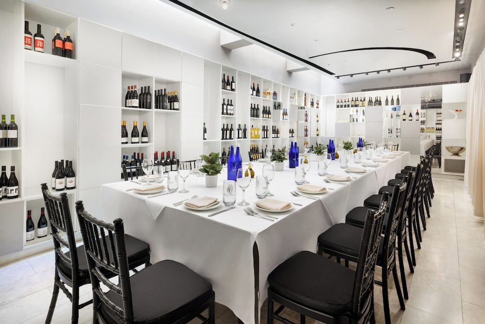 The Shoreham — Restaurant & bars in New York City, New York State
