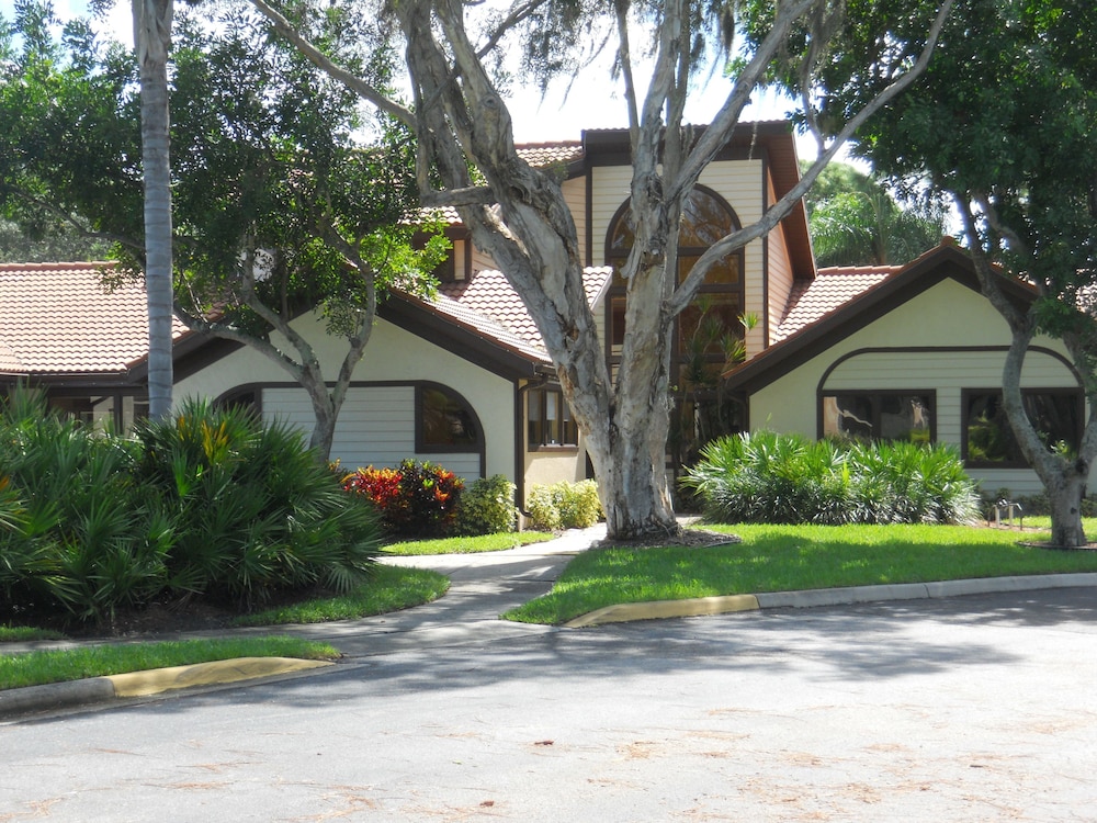 Shorewalk Vacation Villas — Hotel building in Bradenton, Florida
