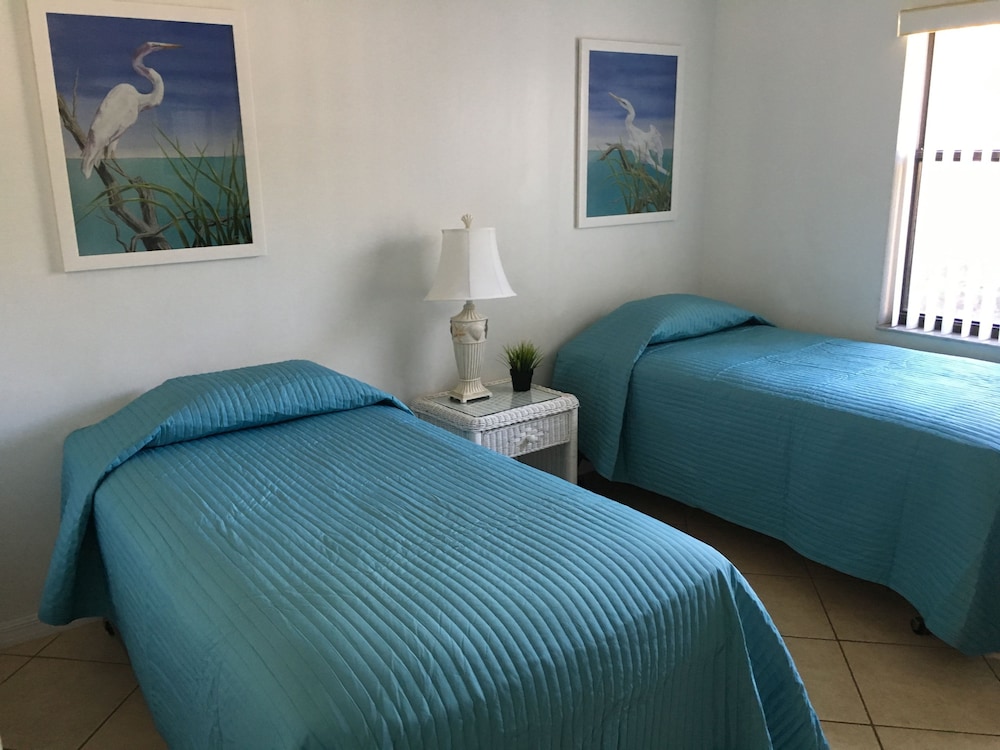 Shorewalk Vacation Villas — Hotel rooms in Bradenton, Florida