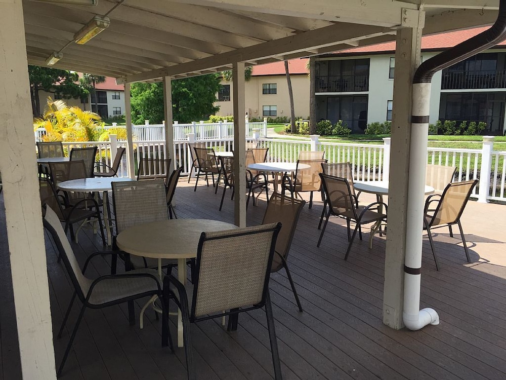 Shorewalk Vacation Villas — Restaurant & bars in Bradenton, Florida