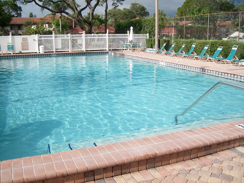 Shorewalk Vacation Villas — Swimming pool in Bradenton, Florida