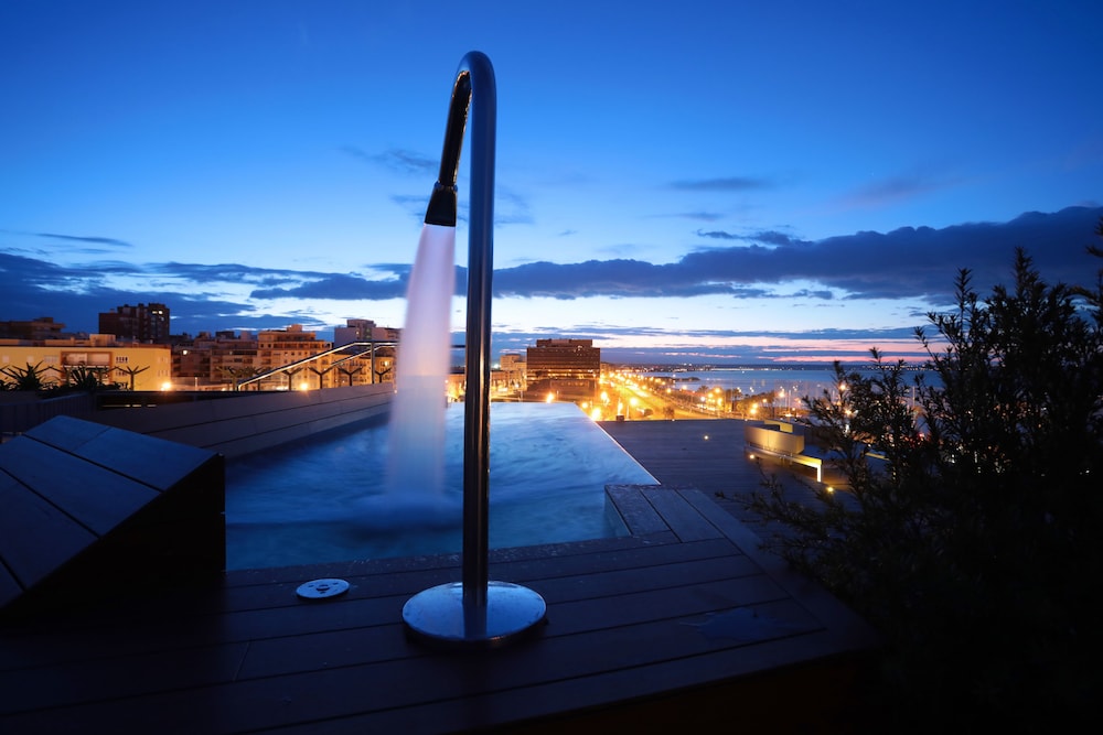Es Princep - The Leading Hotels of the World — Swimming pool in Palma de Mallorca, Balearic Islands