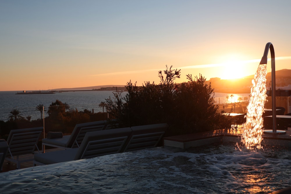 Es Princep - The Leading Hotels of the World — Swimming pool in Palma de Mallorca, Balearic Islands
