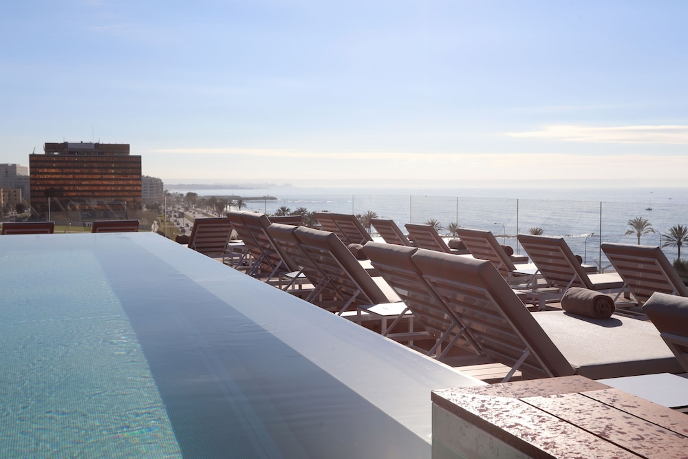 Es Princep - The Leading Hotels of the World — Swimming pool in Palma de Mallorca, Balearic Islands