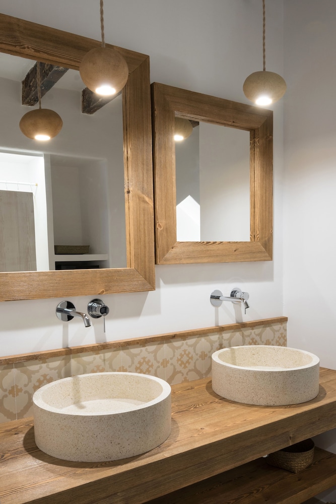 Hotel Nou Sant Antoni — Hotel rooms in Ciutadella de Menorca, Balearic Islands