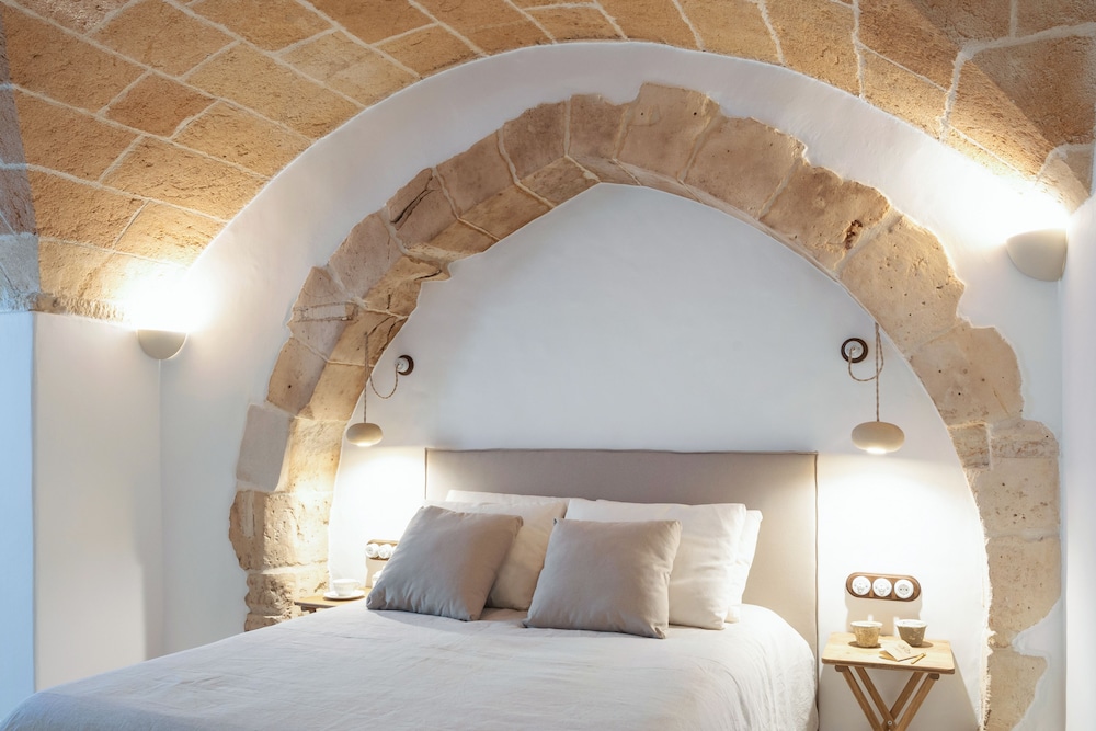 Hotel Nou Sant Antoni — Hotel rooms in Ciutadella de Menorca, Balearic Islands