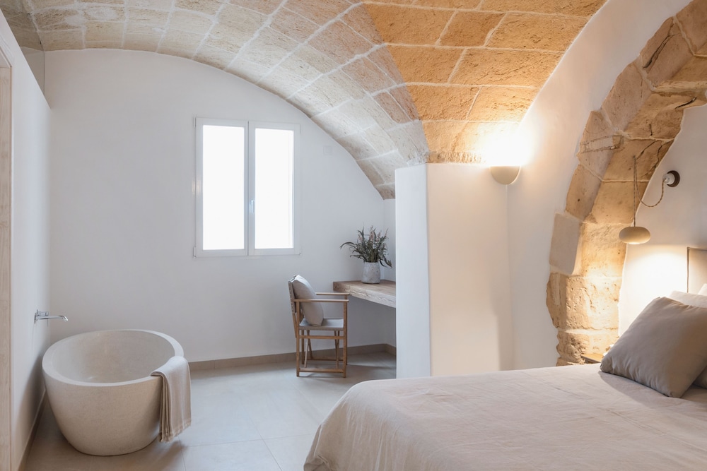 Hotel Nou Sant Antoni — Hotel rooms in Ciutadella de Menorca, Balearic Islands